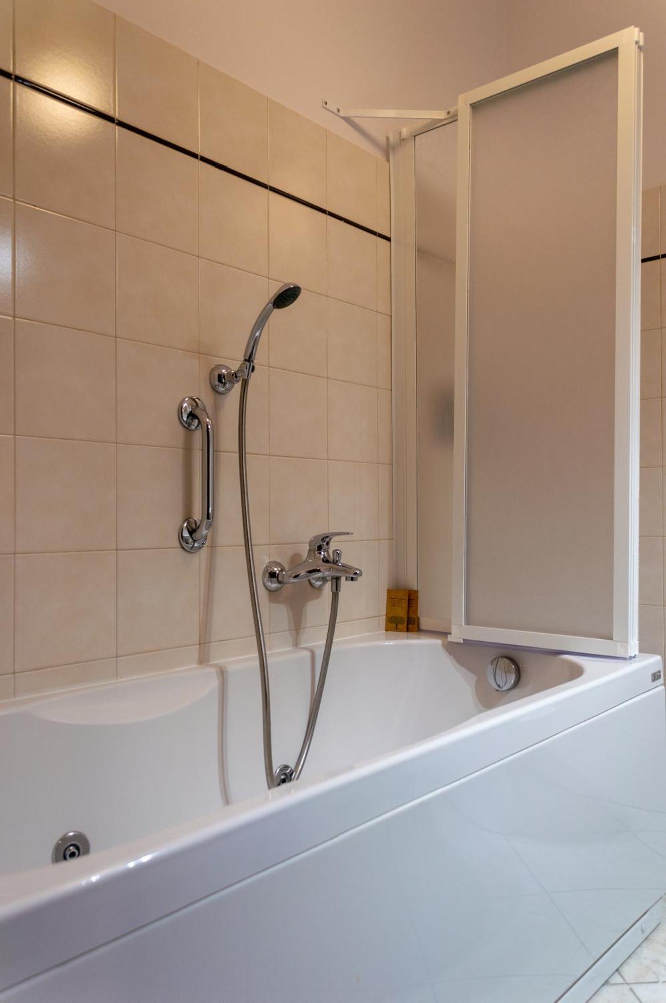 Testaccio Xix-Xxv Bed And Breakfast Rom Eksteriør billede